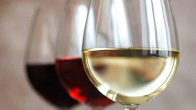 Redewendung: Wasser predigen und Wein trinken